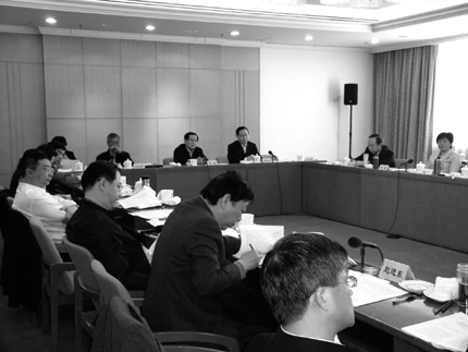 致公党组委员发言现场 致公党组委员发言现场