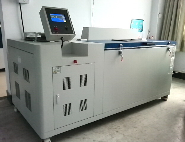 使用中的血浆速冻机